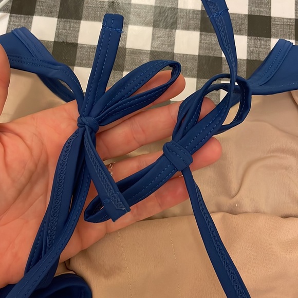 Kortni Jeane Blue Tie Shoulder Top - Picture 3 of 3